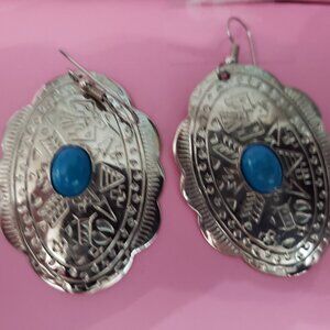 Silver tone and turquoise earrings in western cowgirl style  EUC